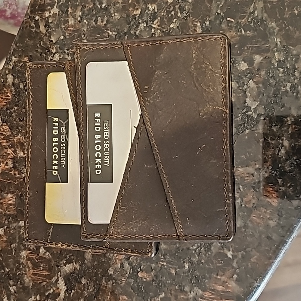Myra card holder